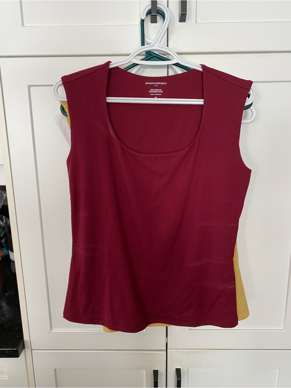 4/$30 Banana Republic Sleeveless Scoop Soft Stretch Neck Tops